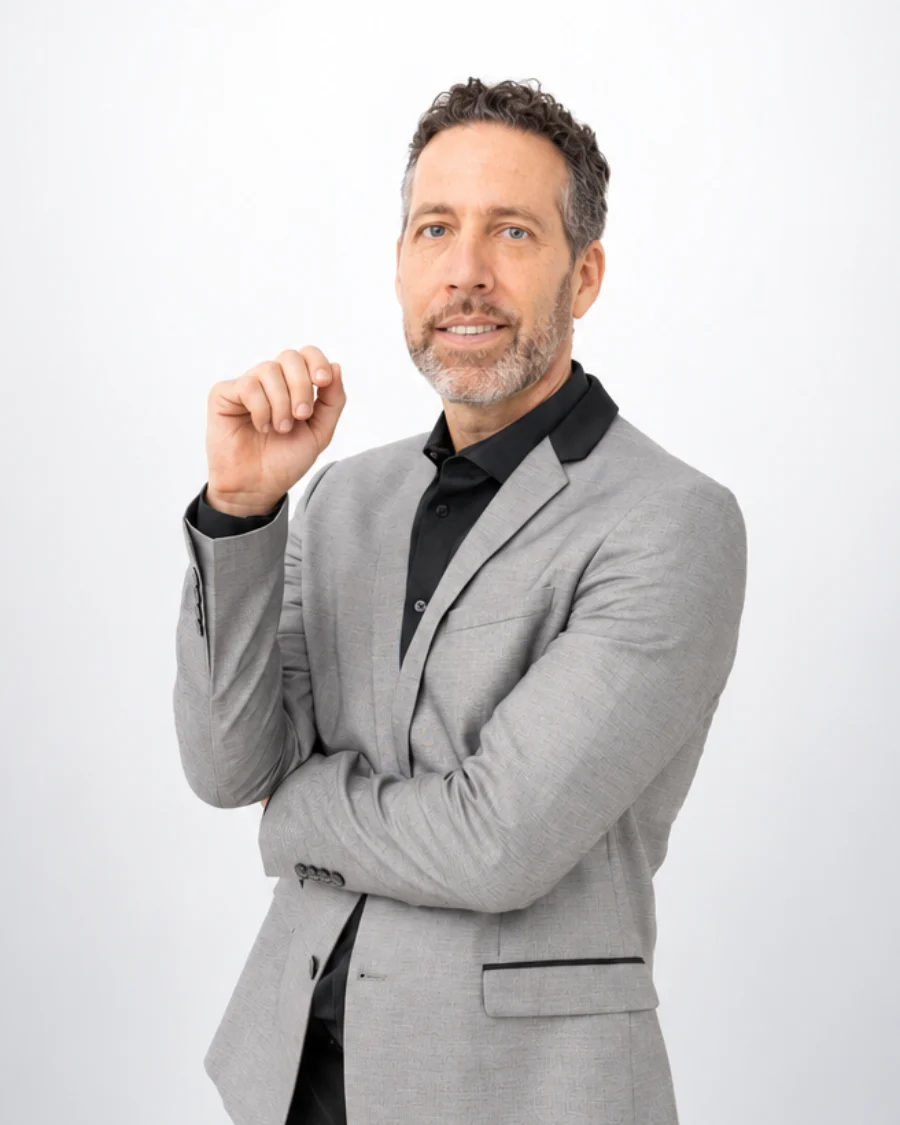 Néstor Romero, docente y consultor de marketing digital para universidades