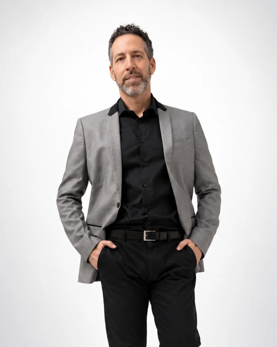 Néstor Romero, consultor de marketing digital para el sector inmobiliario