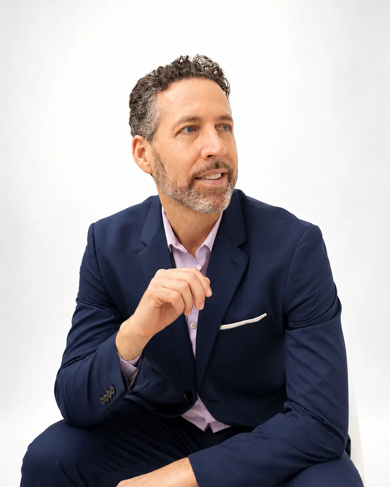 Néstor Romero Ramos, consultor de marketing digital en Panamá